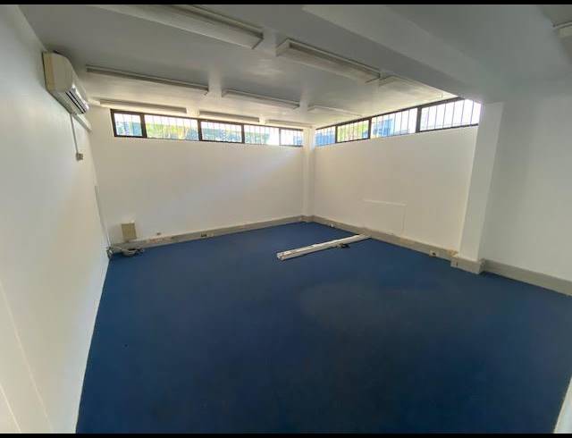 1,369M² WAREHOUSE TO LET IN NEW GERMANY